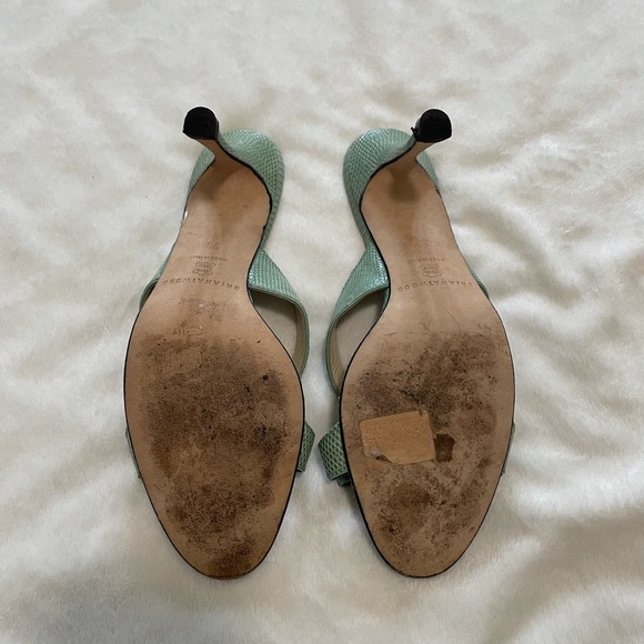 Brian Atwood slip on heels with bow - Picture 5 of 9